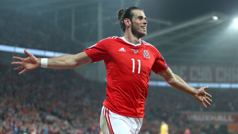 Gareth Bale celebrates 