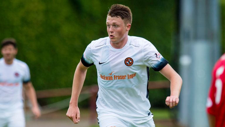 Harry Souttar in action for Dundee United
