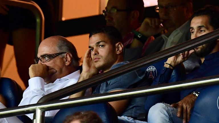 Paris Saint-Germain's French forward Hatem Ben Arfa (C) attends the UEFA Champions League Group A football match between Paris-Saint-Germain vs Arsenal FC,