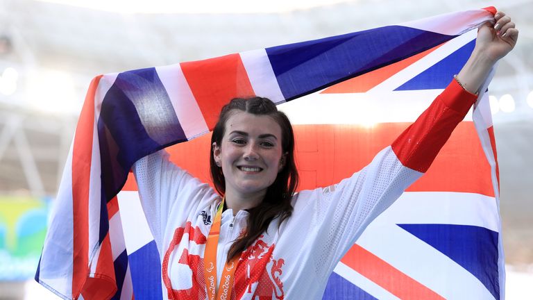 Great Britain's Hollie Arnold with her gold medal 