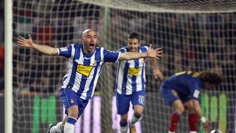 Espanyol?s Ivan De La Pena celebrates after scoring against Barcelona during their Spanish League football match on February 21, 2009 at the Camp Nou