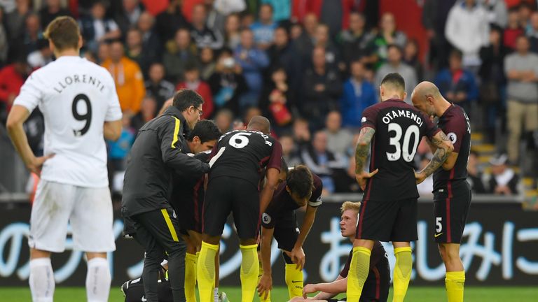 Kevin De Bruyne was hurt in the closing stages of Manchester City's win at Swansea 