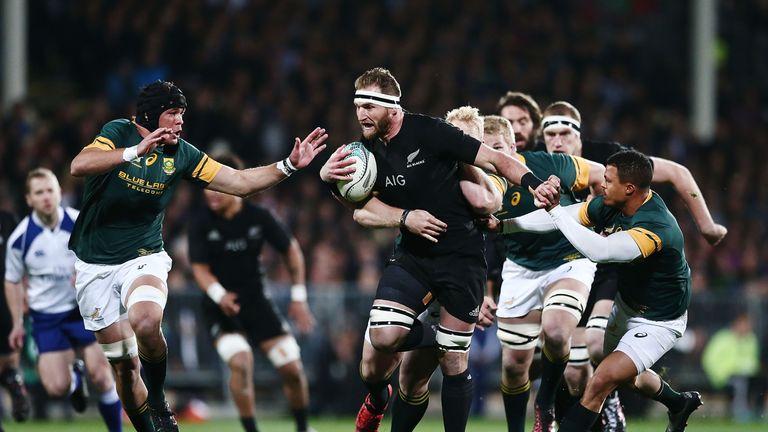  Kieran Read of New Zealand on the charge against Vincent Koch 