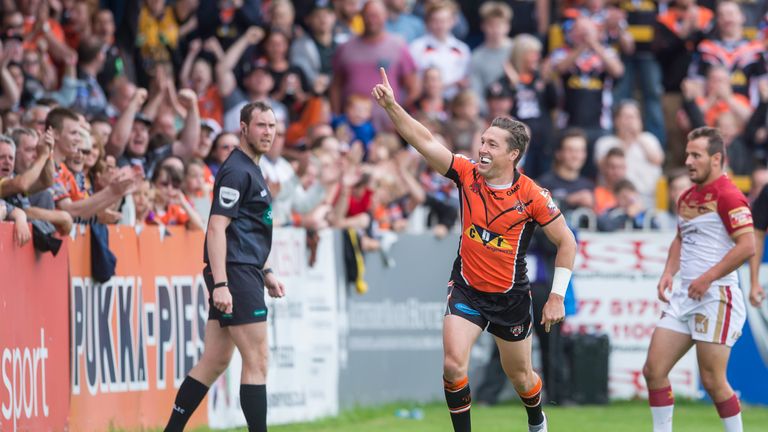 Castleford's Luke Dorn celebrates to the fans as he scores a try against Catalans at the Jungle 10/07/2016
