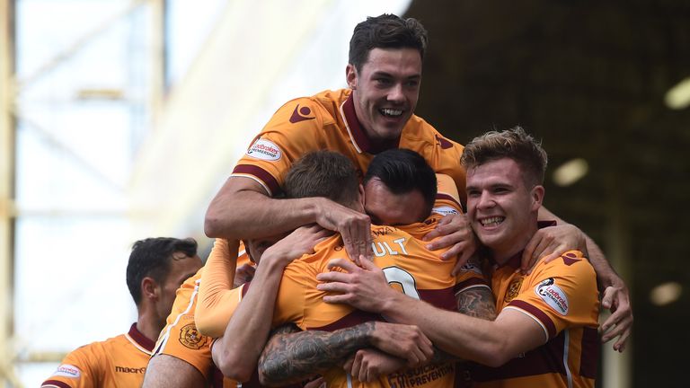 Motherwell celebrate Louis Moult's goal