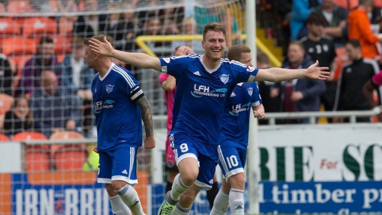 Peterhead's Rory McAllister celebrates making it 2-2 against Dundee United