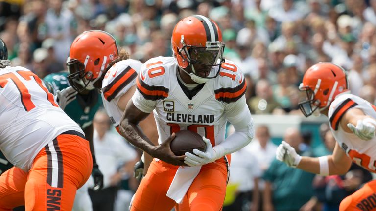 PHILADELPHIA, PA - SEPTEMBER 11: Robert Griffin III #10 of the Cleveland Browns drops back in the first quarter against the Philadelphia Eagles at Lincoln 