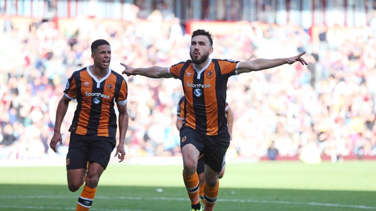 Robert Snodgrass celebrates after equalising for Hull 