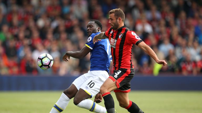 Everton's Romelu Lukaku (left) and AFC Bournemouth's Steve Cook battle for the ball