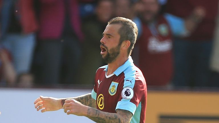 Steven Defour of Burnley celebrates scoring his sides first goal during the Premier League match between Burnley and Hull 