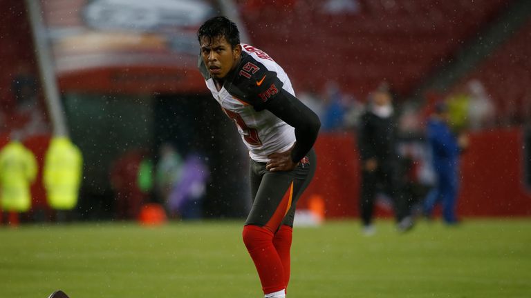 TAMPA, FL - AUGUST 31:  Kicker Roberto Aguayo #19 of the Tampa Bay Buccaneers  warms up before the start of an NFL game against the Washington Redskins on 