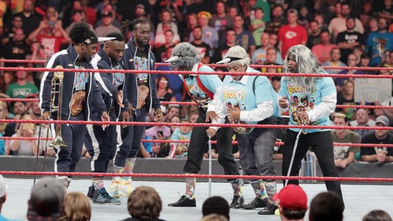 WWE Raw - New Day v Old Day