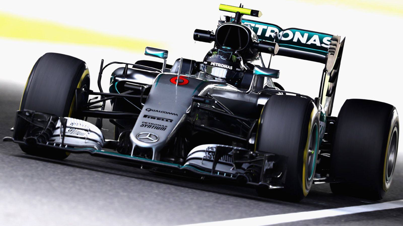Japanese GP 2016, Practice One: Nico Rosberg takes early