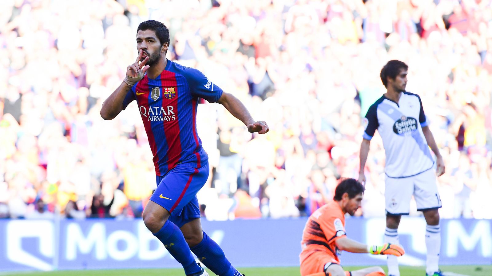 Luis Suarez says talks over a new Barcelona contract moving 'nicely