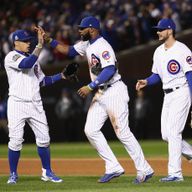 Bill Murray celebrates Cubs' first full-capacity game, leads