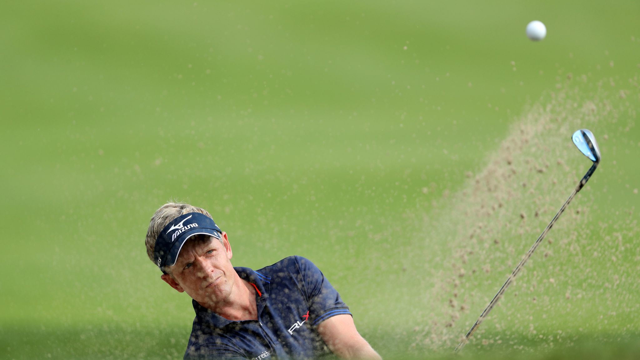 Luke Donald Golf Tips Playing Out Of The Bunker Golf News