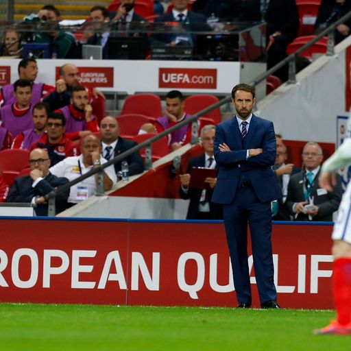 Should England drop Rooney?