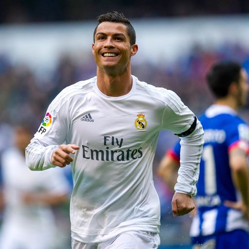 Ronaldo agrees new deal