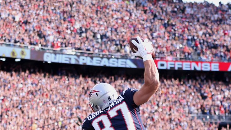 FOXBORO, MA - OCTOBER 16:  Rob Gronkowski #87 of the New England Patriots spikes the ball after scoring against the Cincinnati Bengals in the third quater 
