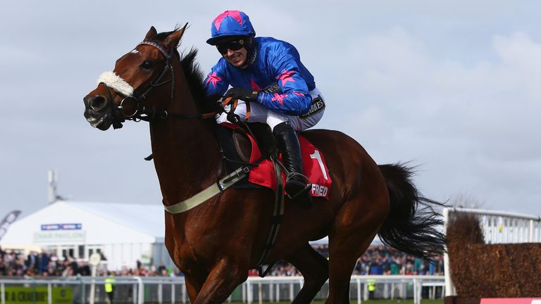 Cue Card wins at Aintree in April 2016