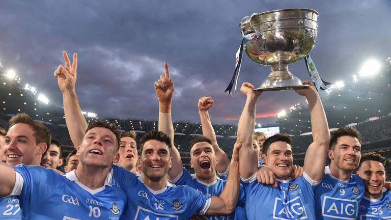 Dublin players Paul Flynn, Bernard Brogan, Paddy Andrews, Diarmuid Connolly, Michael Darragh MacAuley and Con O'Callaghan celebrate retaining Sam Maguire