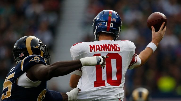 LONDON, ENGLAND - OCTOBER 23:  Eli Manning #10 of the New York Giants in action during the NFL International Series match between New York Giants and Los A