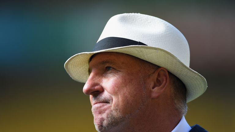 England legend Sir Ian Botham looks set to take a role with crisis club Durham