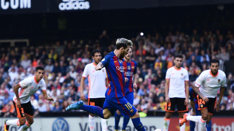 Lionel Messi scores Barcelona's winner from the penalty spot