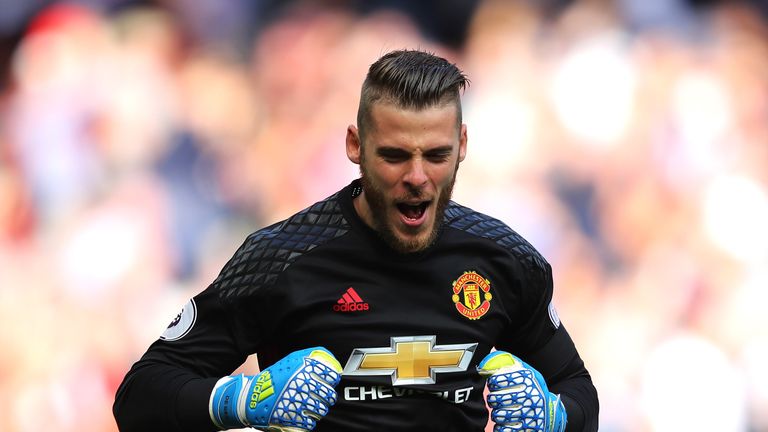 David De Gea celebrates after Manchester United go 1-0 up at Old Trafford