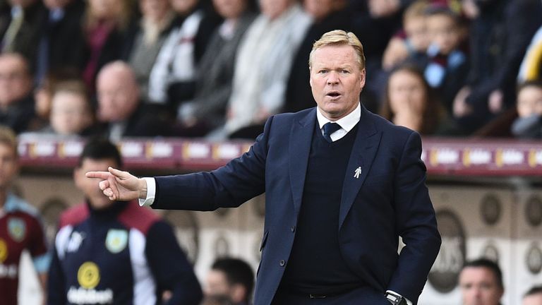 Everton manager Ronald Koeman gestures on the touchline during the 2-1 defeat to Burnley at Turf Moor
