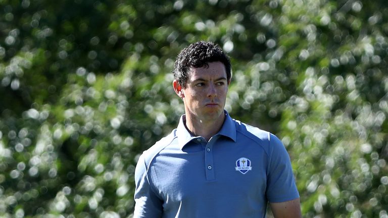 CHASKA, MN - OCTOBER 02:  Rory McIlroy of Europe reacts on the third green during singles matches of the 2016 Ryder Cup at Hazeltine National Golf Club on 