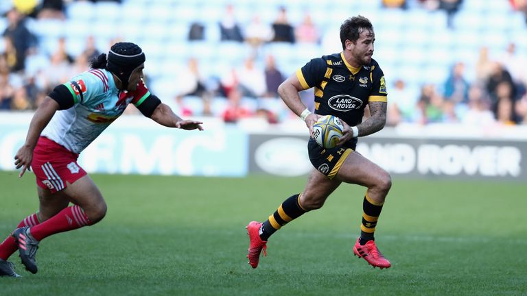 Danny Cipriani makes a break against Harlequins