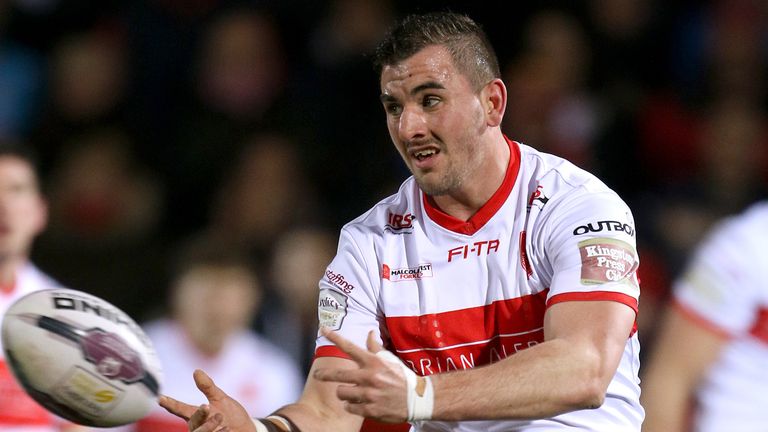 Adam Walker has joined St Helens on a two-year deal