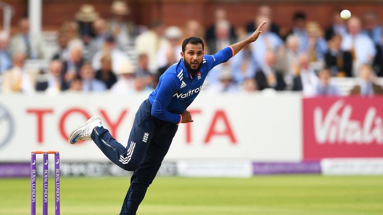 Adil Rashid bowls during the 2nd ODI match between England and Pakistan