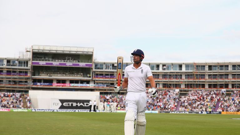SOUTHAMPTON, ENGLAND - JULY 27:  Alastair Cook  of England raises his bat to the home support after being caught for 95 runs by wicketkeeper MS Dhoni off t