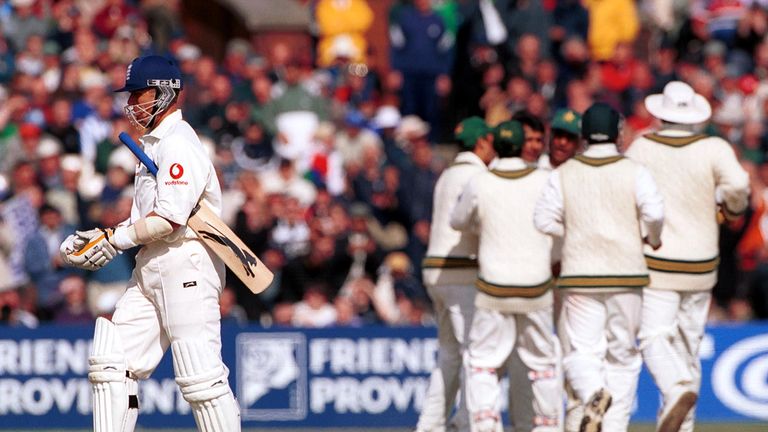 Alec Stewart versus Pakistan at Old Trafford in 2001