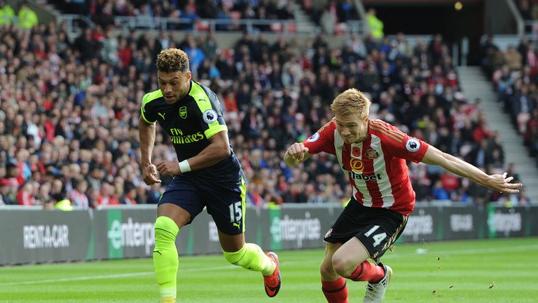 Alex Oxlade-Chamberlain provided the assist for Arsenal's first goal