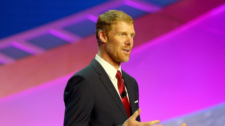 Alexi Lalas does not think LA Galaxy should try to sign Wayne Rooney 