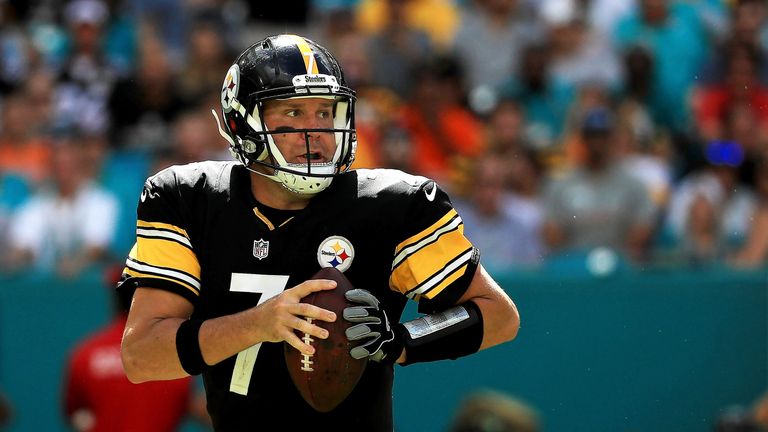 Ben Roethlisberger shapes to pass during a game against the Miami Dolphins