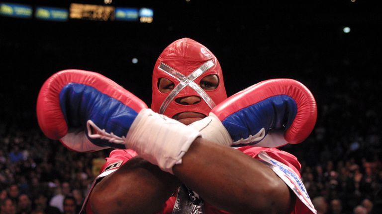29 Sep 2001:    Bernard Hopkins wears his trademark executioner mask upon his entrance against Felix Trinidad before their middleweight championship unific