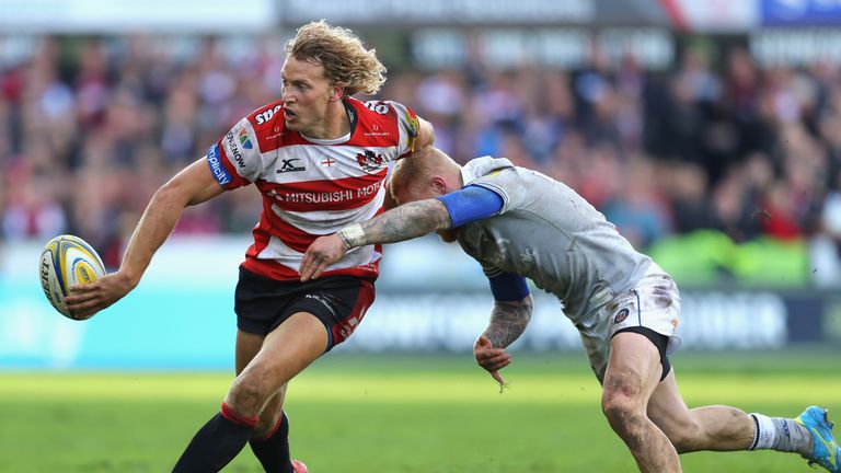 GLOUCESTER, ENGLAND - OCTOBER 01:  Billy Twelvetrees of Gloucester Rugby is tackled by Tom Homer of Bath Rugby during the Aviva Premiership match between G