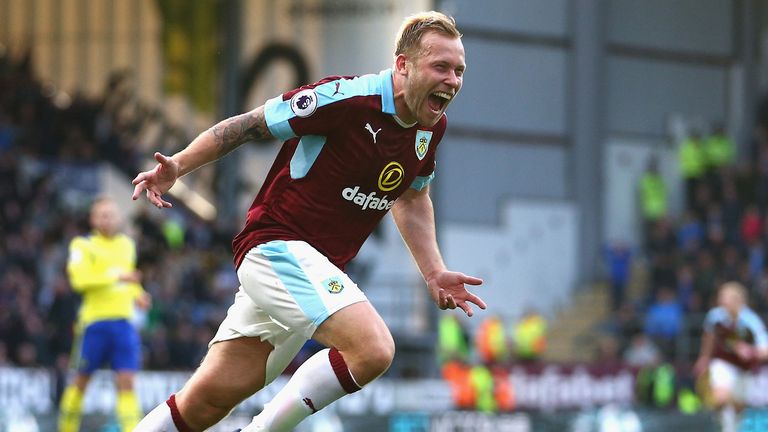 BURNLEY, ENGLAND - OCTOBER 22: Scott Arfield of Burnley celebrates scoring his sides second goal during the Premier League match between Burnley and Everto