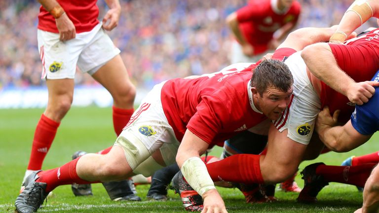 Guinness PRO12, Aviva Stadium, Dublin 8/10/2016 .Leinster vs Munster .Munster...s Peter O...Mahony.