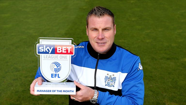 David Flitcroft of Bury F.C. with the Sky Bet League One Manager of the Month award - Mandatory by-line: Matt McNulty/JMP - 06/10/2016 - F