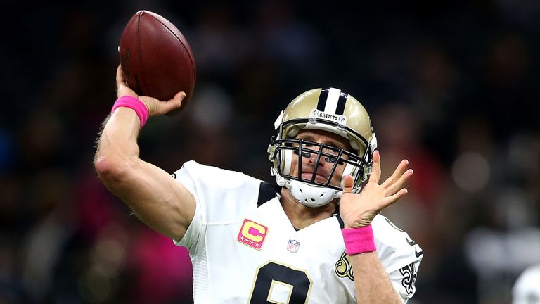 Drew Brees warms up before the game against the Carolina Panthers