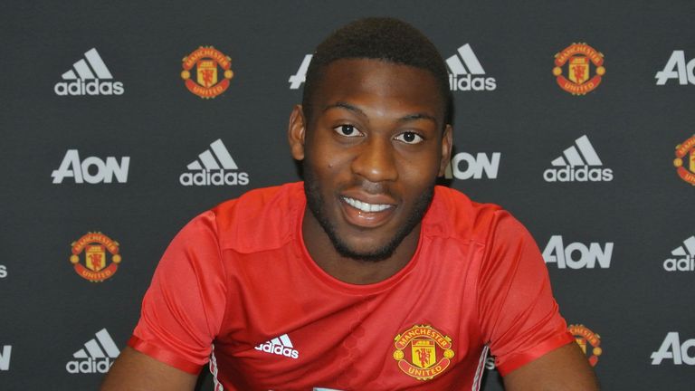 Timothy Fosu-Mensah extends his stay at Old Trafford