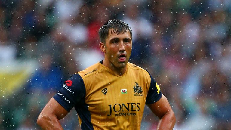 Gavin Henson of Bristol in action during the Aviva Premiership match between Harlequins and Bristol at Twickenham Stadium in the 2016-17 opener
