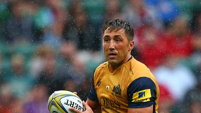 LONDON, ENGLAND - SEPTEMBER 03: Gavin Henson of Bristol in action during the Aviva Premiership match between Harlequins and Bristol at Twickenham Stadium o