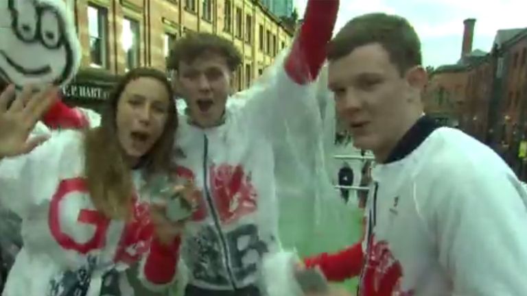 Imposters with fake medals get on Olympic float during Manchester Parade