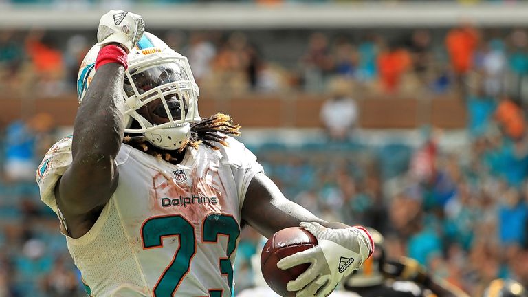 Jay Ajayi celebrates a touchdown against the Pittsburgh Steelers